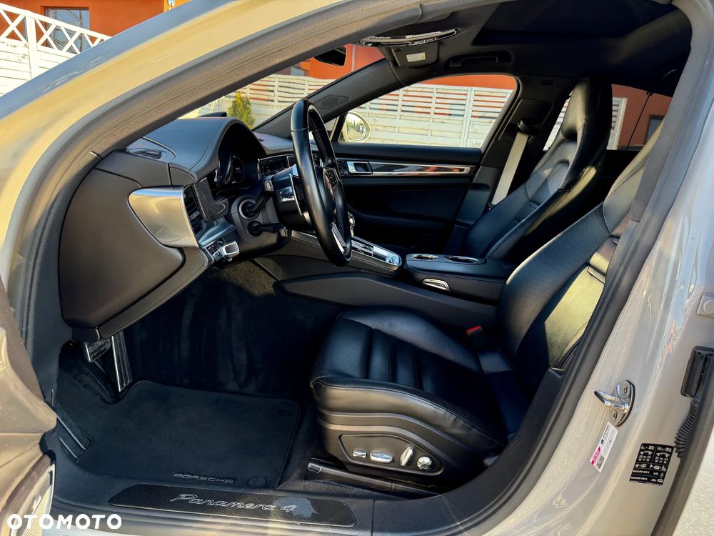 Porsche Panamera 4 E-Hybrid Edition 10 Jahre - 8