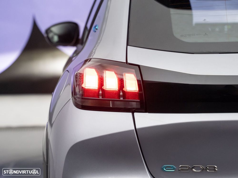 Peugeot e-208 50 kWh Active Pack - 11
