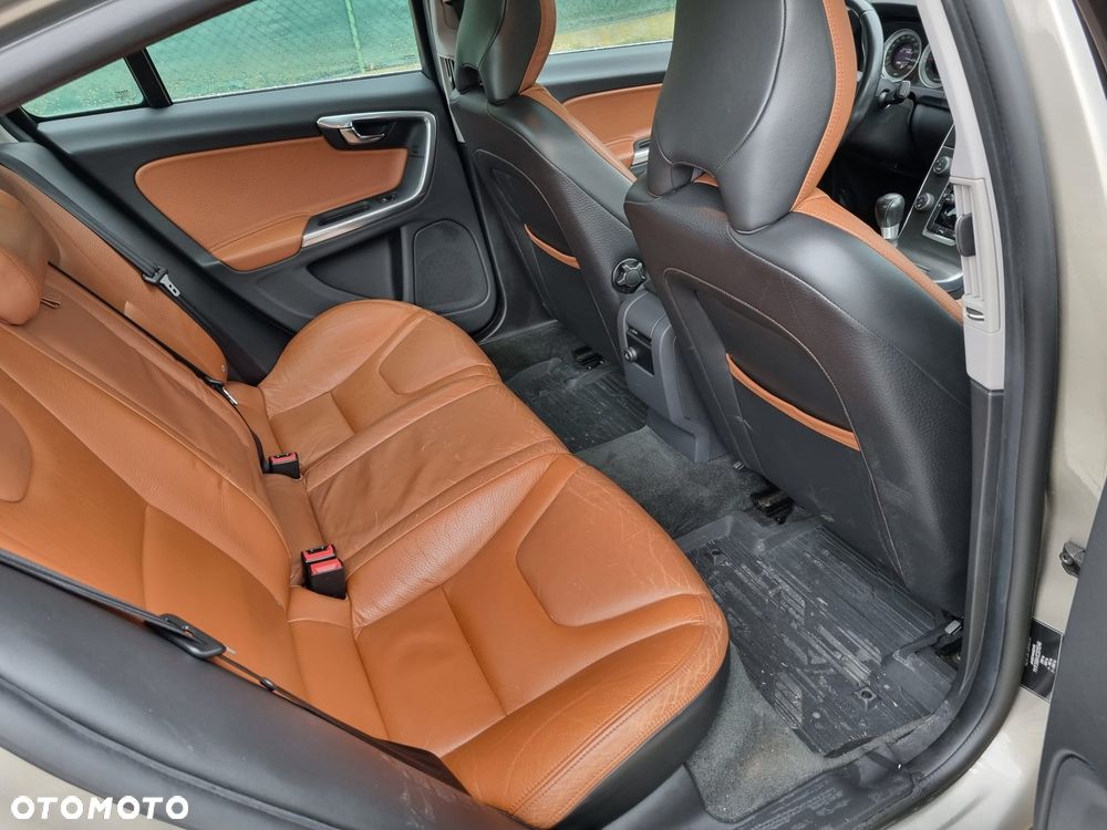 Volvo S60 D3 Summum - 22
