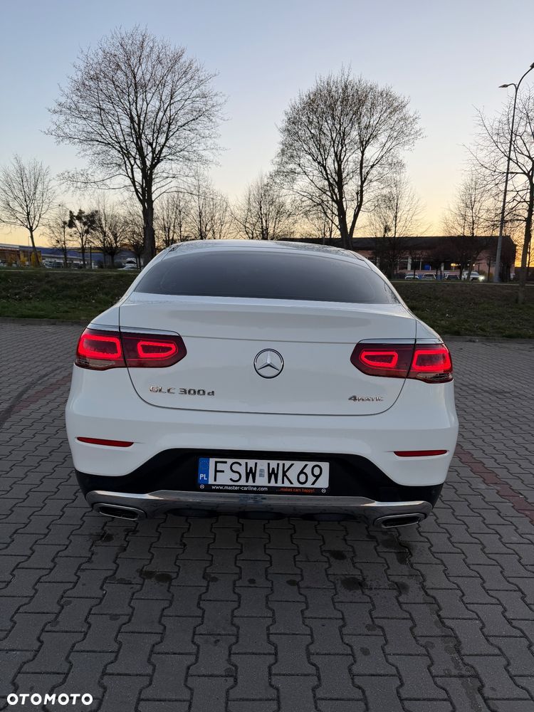 Mercedes-Benz GLC 300 d 4Matic 9G-TRONIC - 2