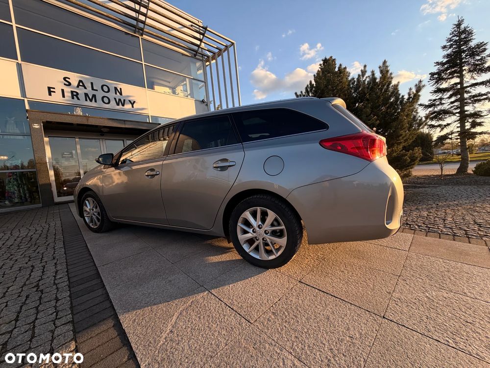 Toyota Auris 1.6 Executive - 17