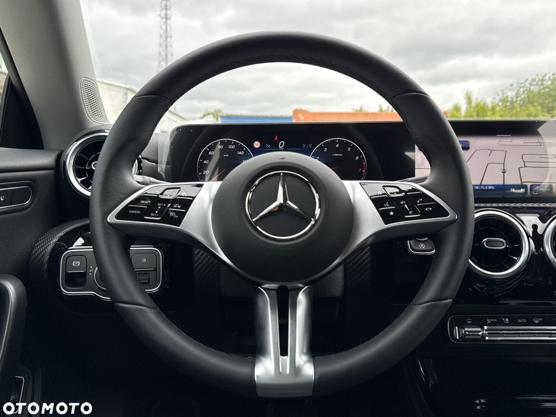 Mercedes-Benz CLA - 10