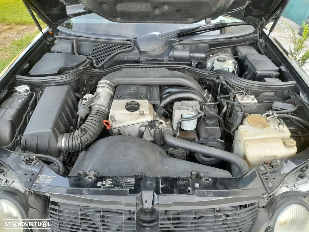 Mercedes-Benz E 200 - 6