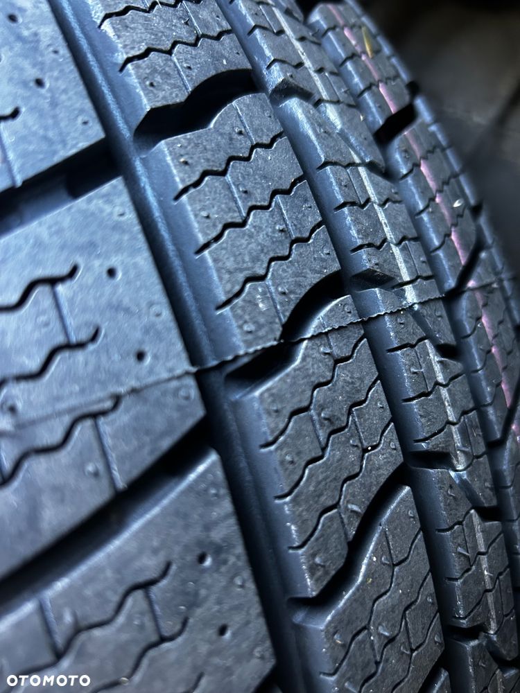 Mitsubishi Outlander 2.0 4WD Top - 19