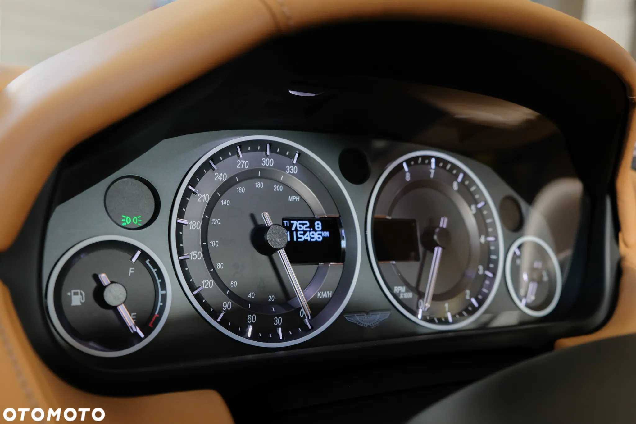 Aston Martin DBS Carbon Edition Touchtronic II - 26
