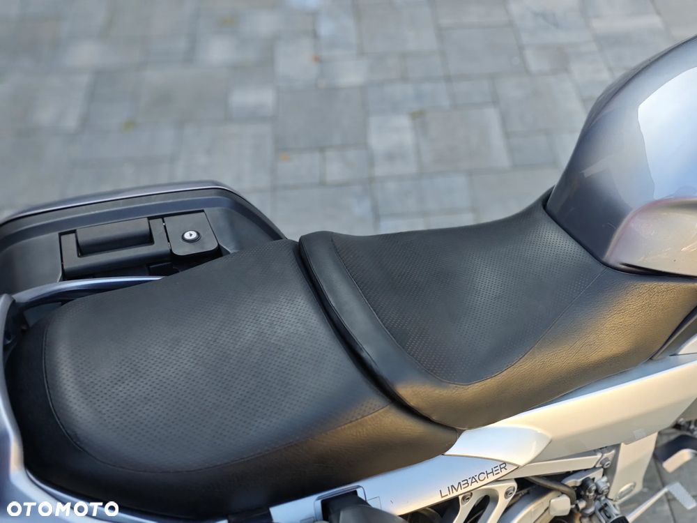 Yamaha FJR - 19