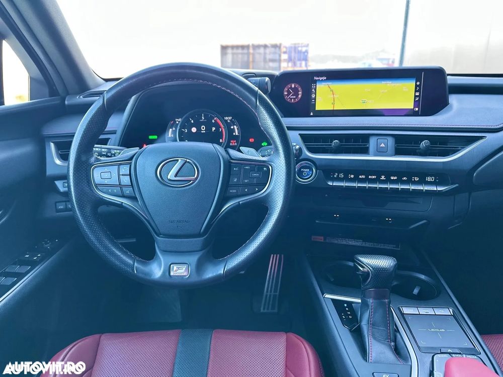 Lexus UX 250h F SPORT - 27