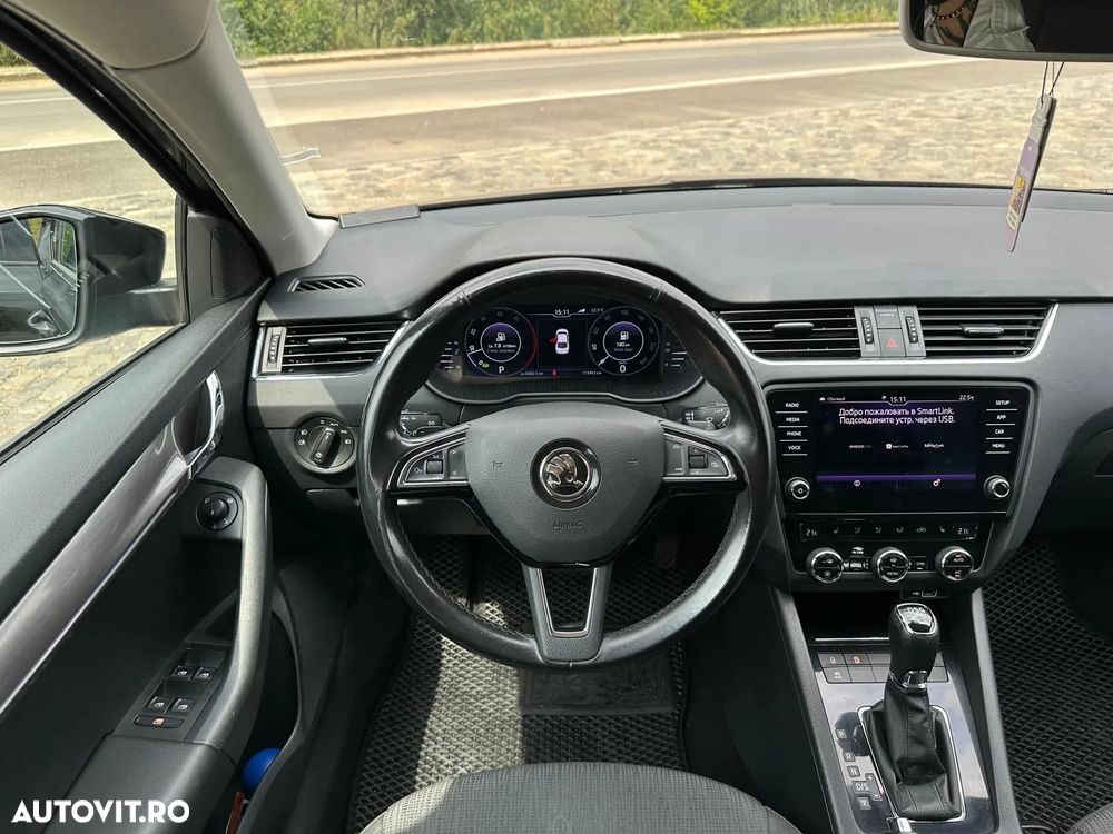 Skoda Octavia 2.0 TDI ELEGANCE DSG - 7