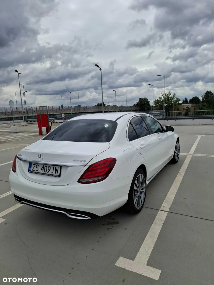 Mercedes-Benz Klasa C 200 4-Matic 9G-TRONIC - 6