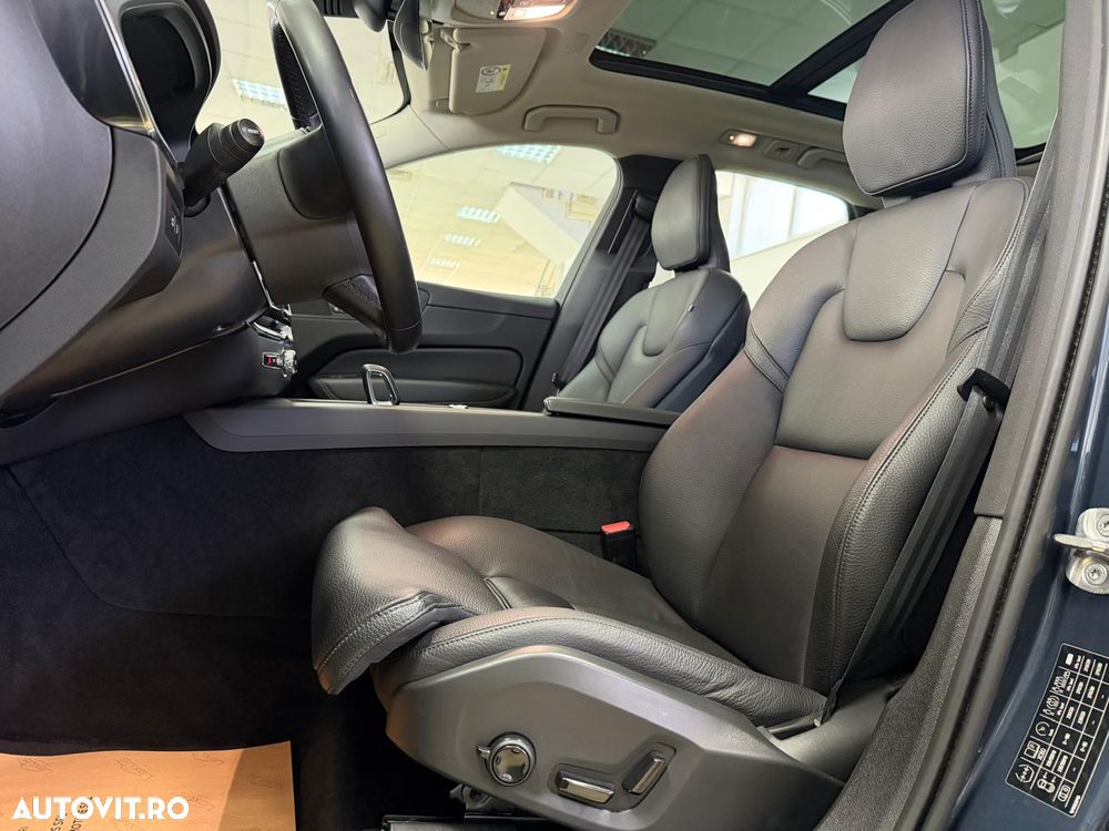 Volvo XC 60 T6 AWD Recharge Geartronic Inscription - 6