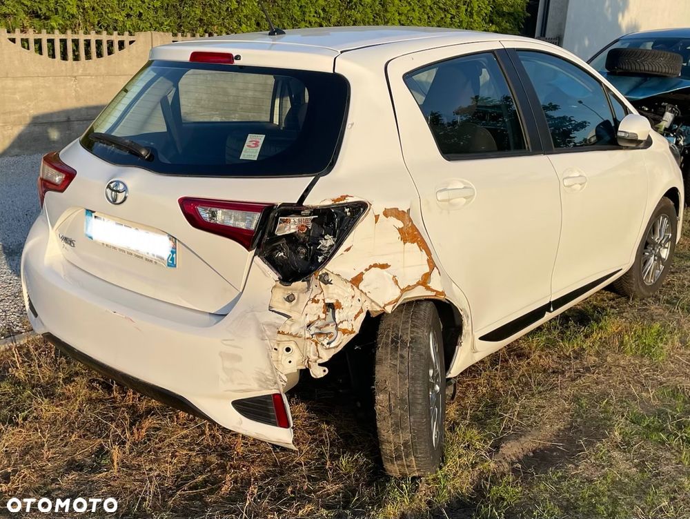 Toyota Yaris 1,5-Dual-VVT-iE Selection - 4