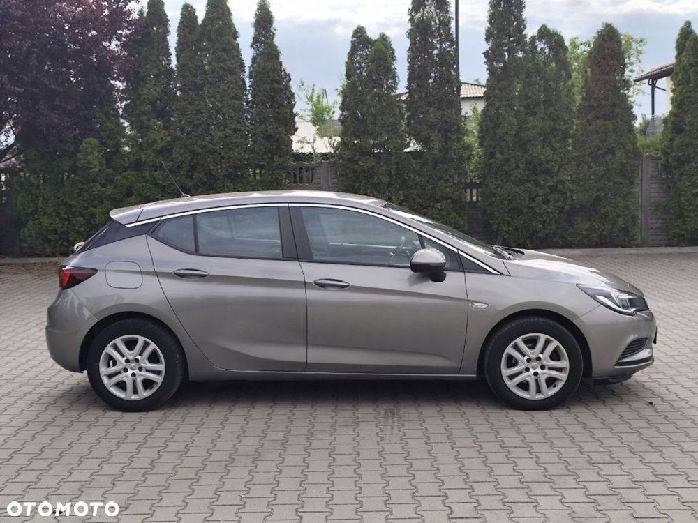 Opel Astra - 38