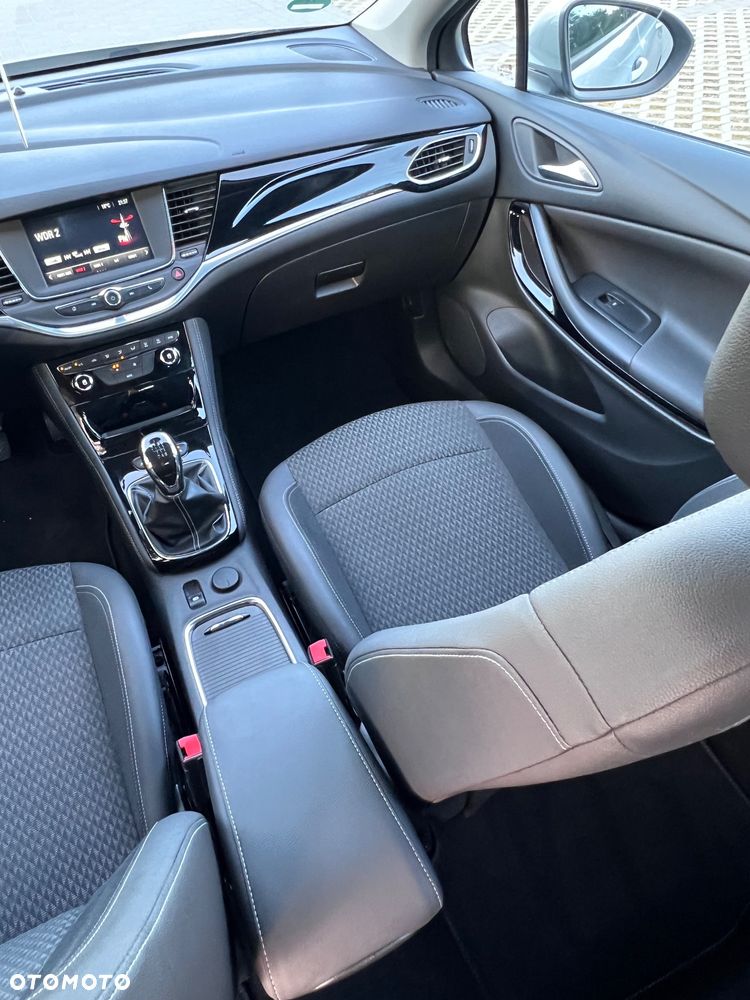 Opel Astra 1.4 Turbo Innovation - 28