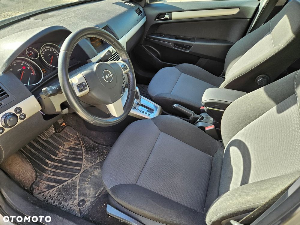 Opel Astra 1.9 CDTI Enjoy - 11