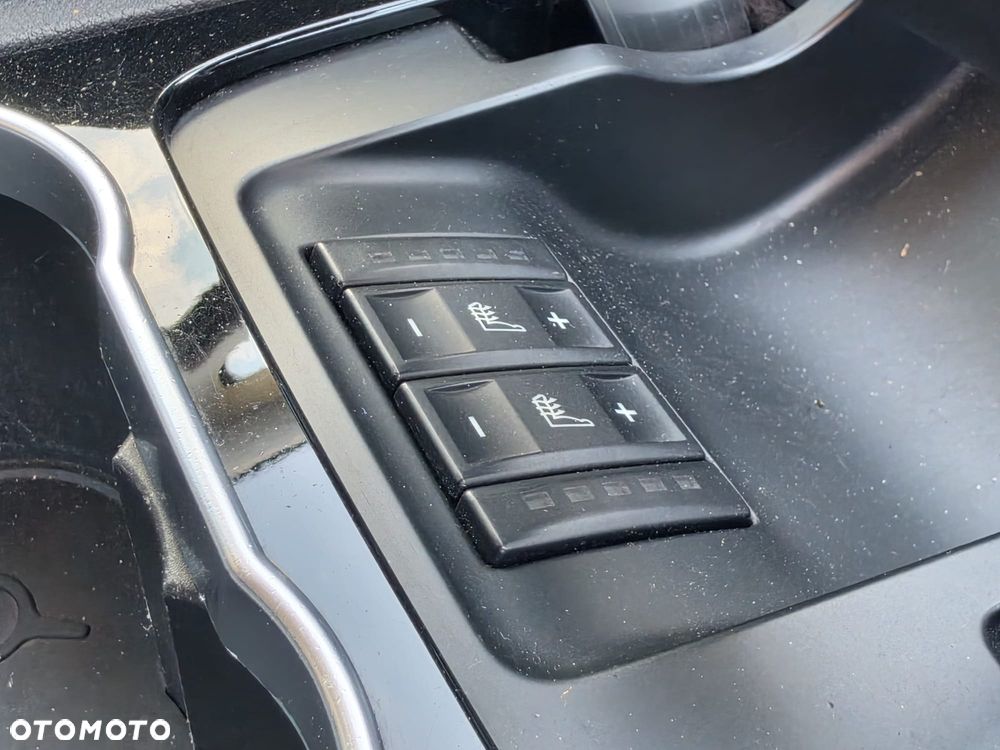 Ford S-Max - 22