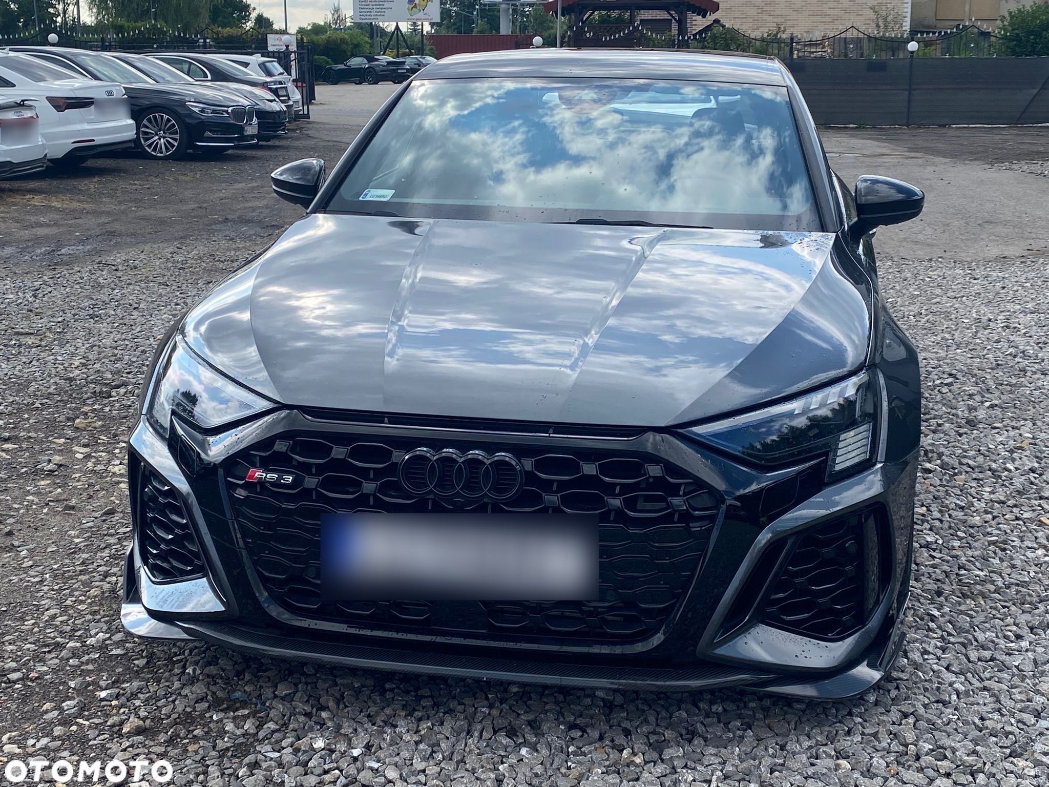 Audi RS3 Limousine - 1