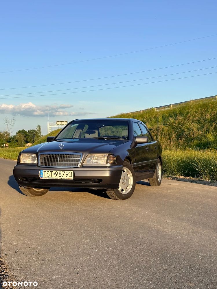 Mercedes-Benz Klasa C 180 T Elegance - 4