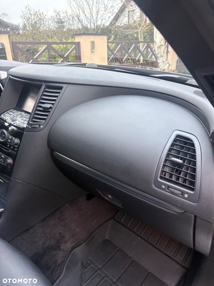 Infiniti QX70 3.0d S Premium - 12