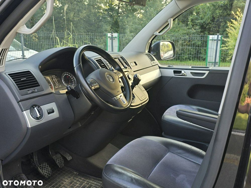 Volkswagen Multivan - 8