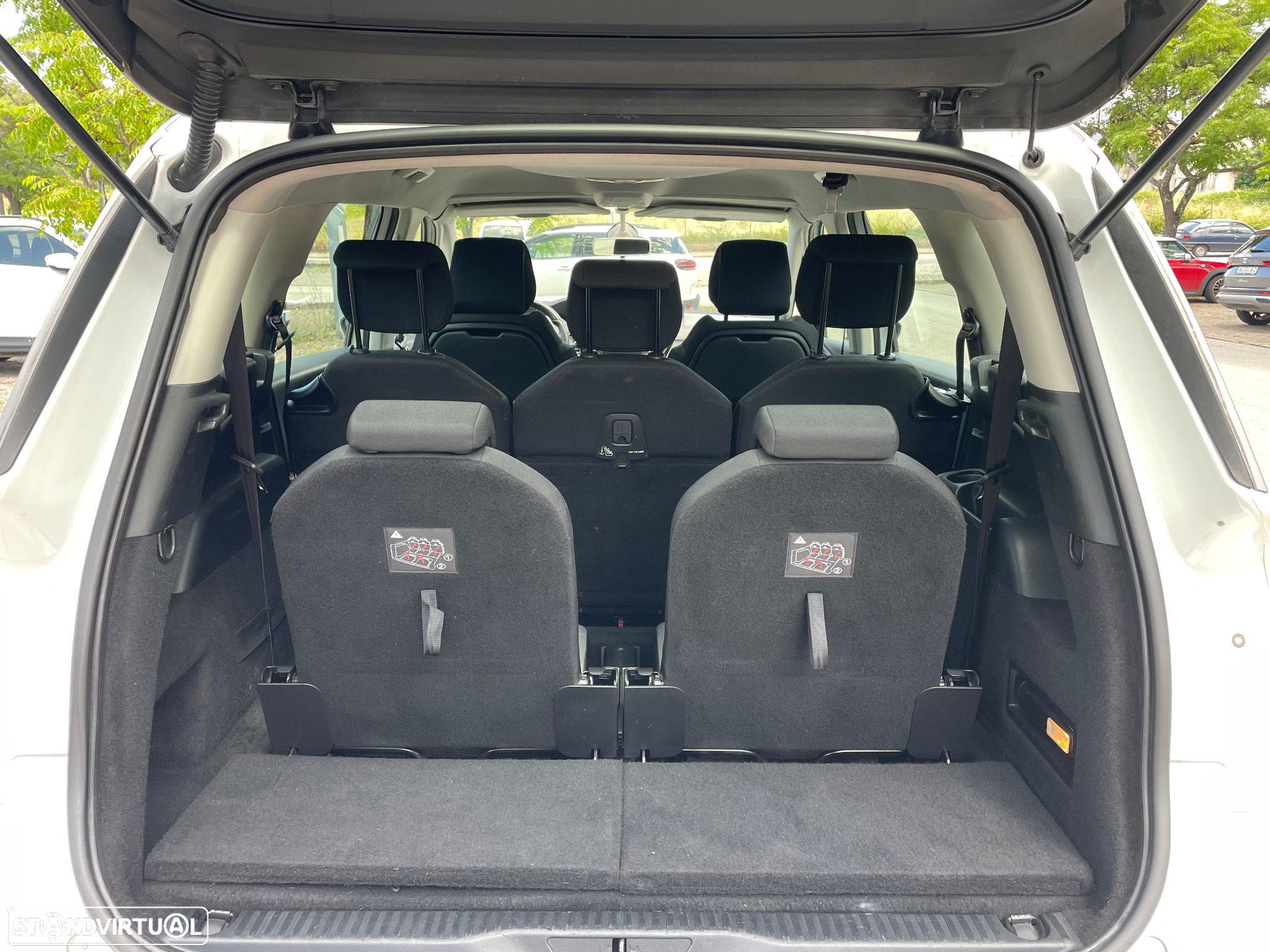 Citroën C4 Grand Picasso 1.6 e-HDi Exclusive - 17
