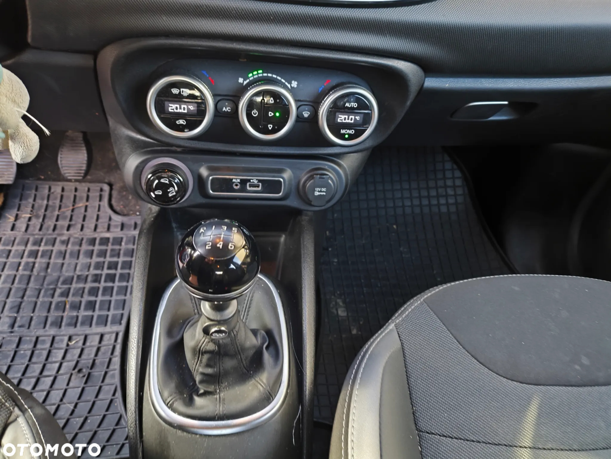 Fiat 500L 1.4 T-Jet Cross - 13