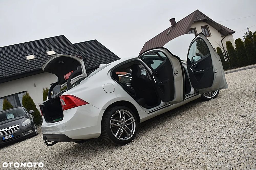 Volvo S60 D3 Geartronic Summum - 15
