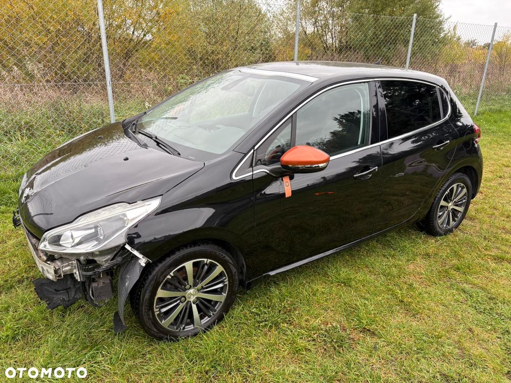 Peugeot 208 1.2 PureTech Allure - 17