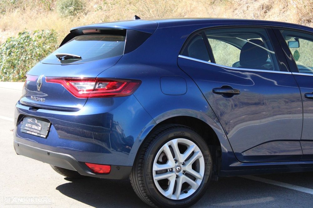Renault Mégane 1.5 Blue dCi Zen - 12