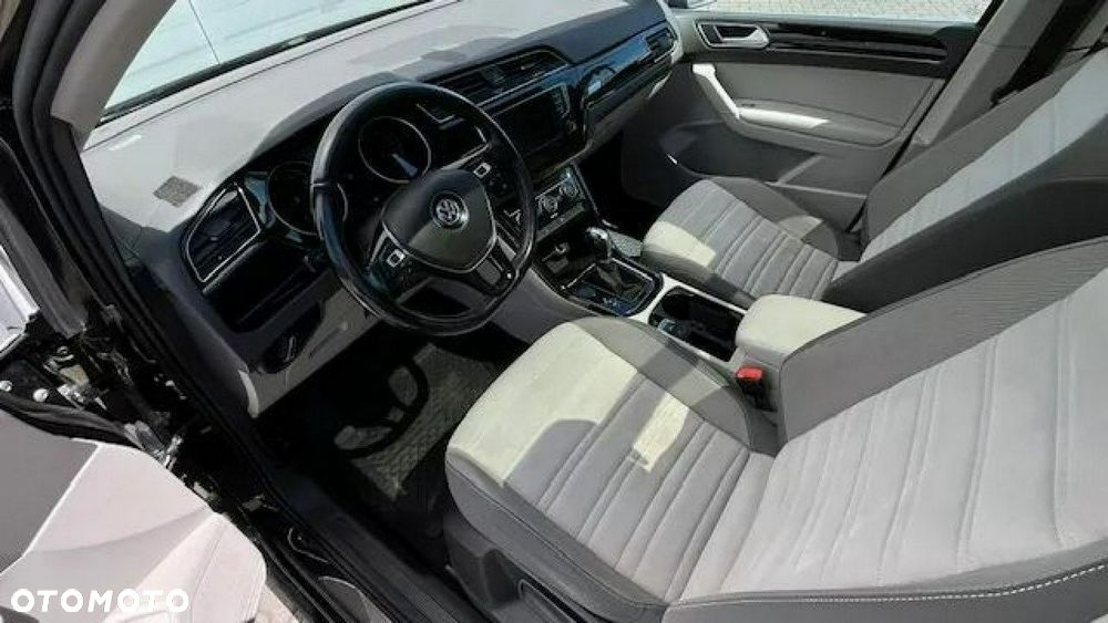 Volkswagen Touran 1.8 TSI BMT Highline DSG - 16