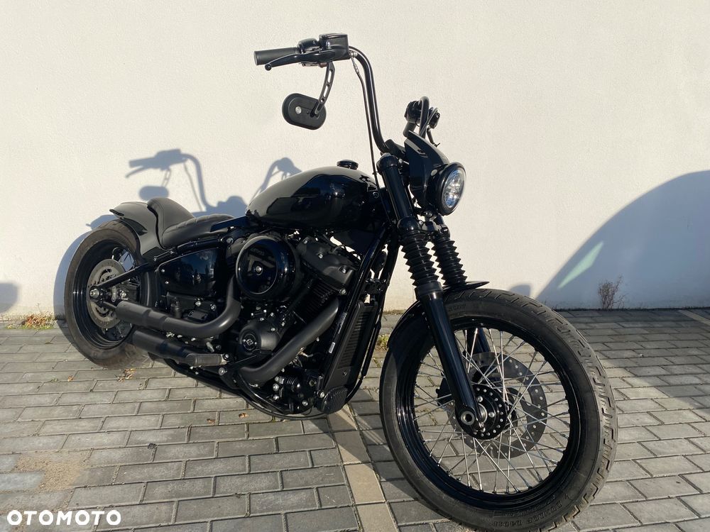 Harley-Davidson Softail Street Bob - 4