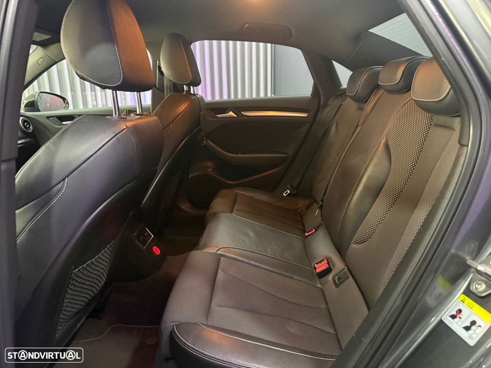 Audi A3 Limousine 2.0 TDI S tronic S line Sport Pack - 19