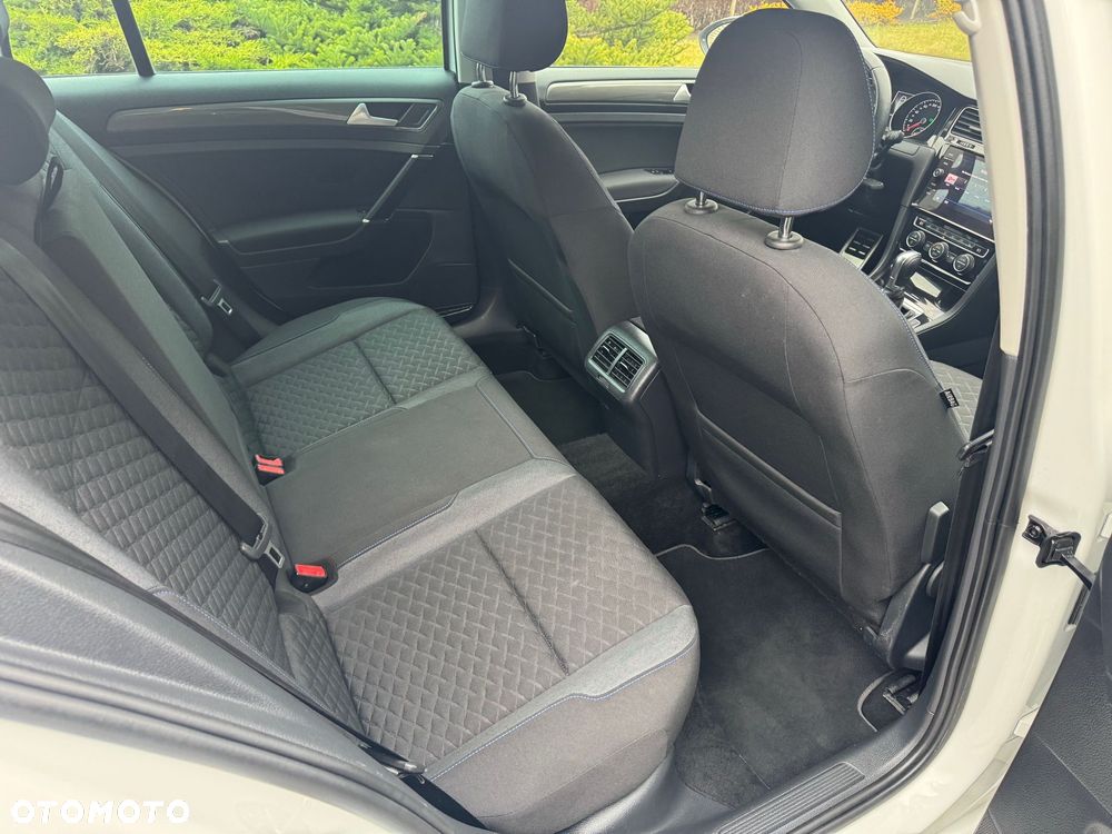 Volkswagen Golf Variant 1.6 TDI SCR DSG Join - 25