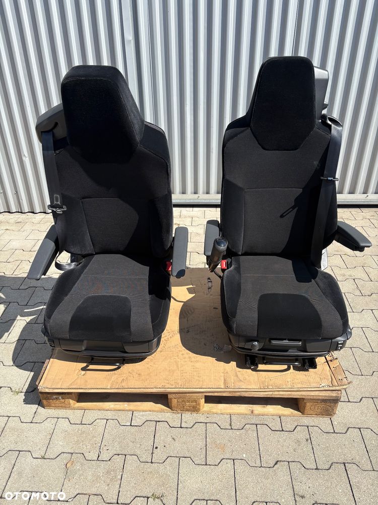 Fotele pneumatyczne MAN TG3 TGX TGS jak NOWE nowy model siedzenia - 1