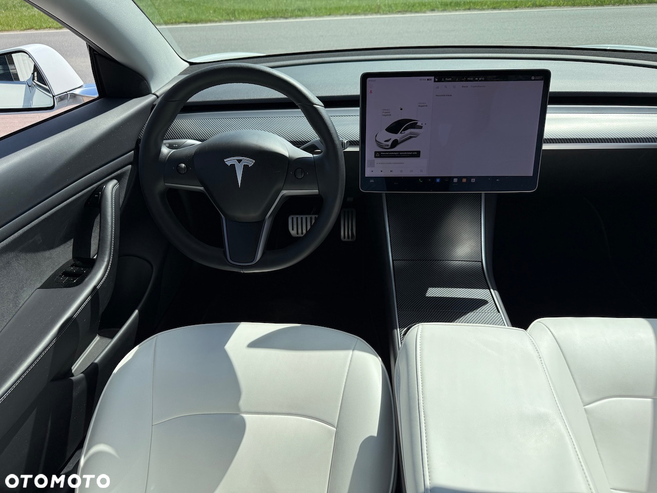 Tesla Model 3 - 8
