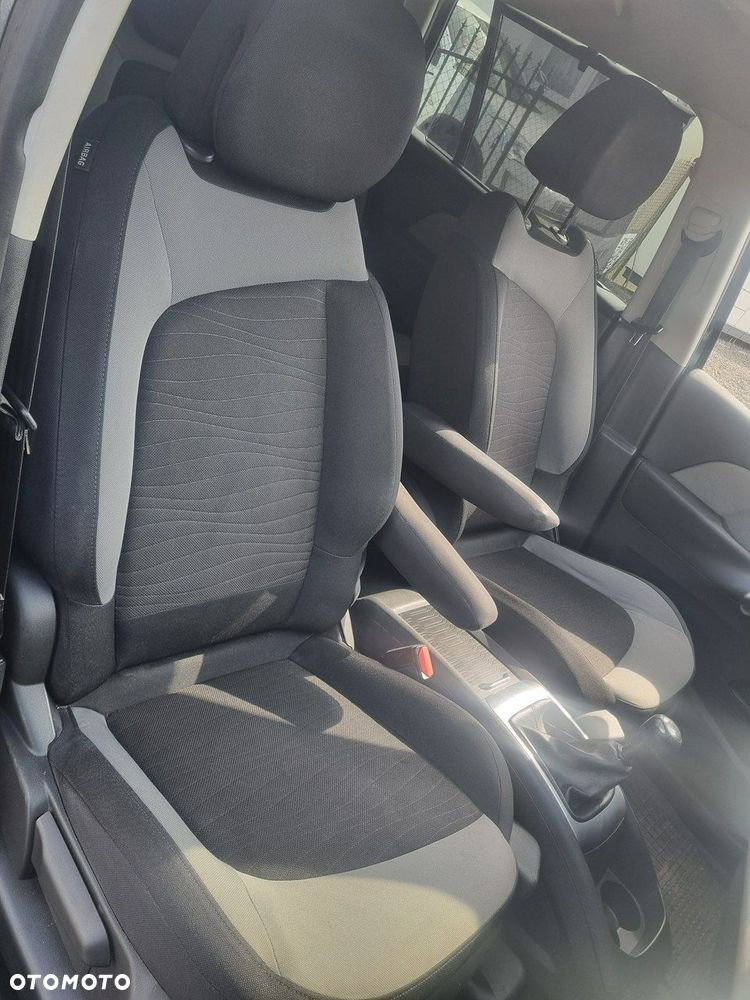 Citroën C4 Grand Picasso - 17