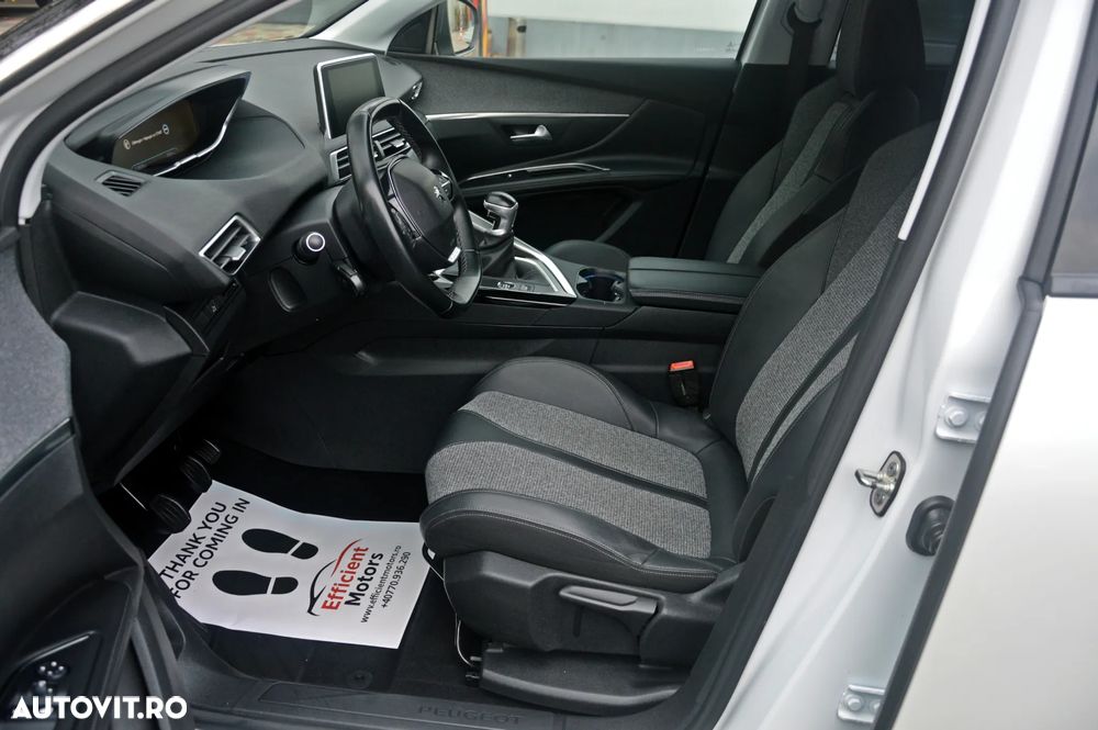 Peugeot 5008 PureTech 130 Allure - 26