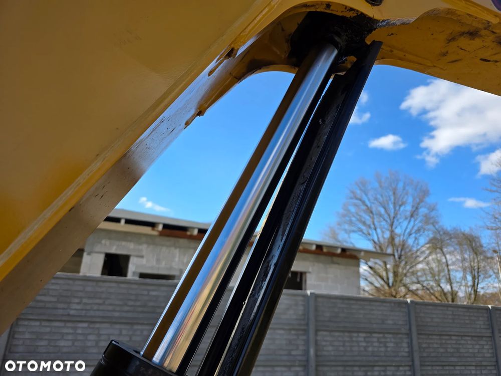 Caterpillar 305 - 10