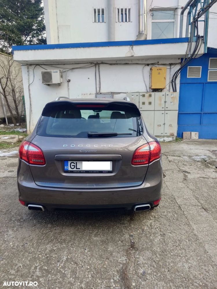Porsche Cayenne - 5