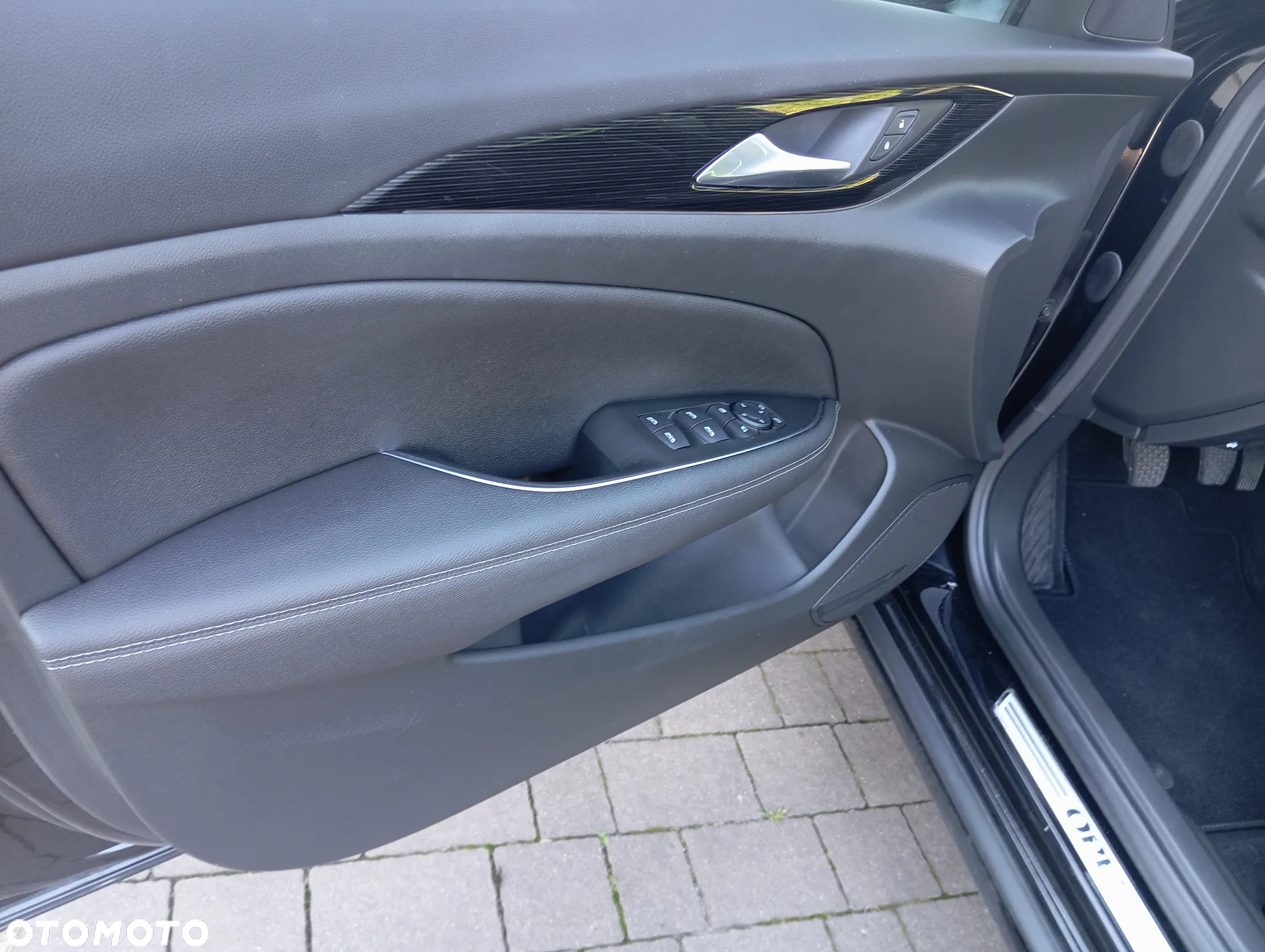 Opel Insignia 1.5 T Elite S&S - 27