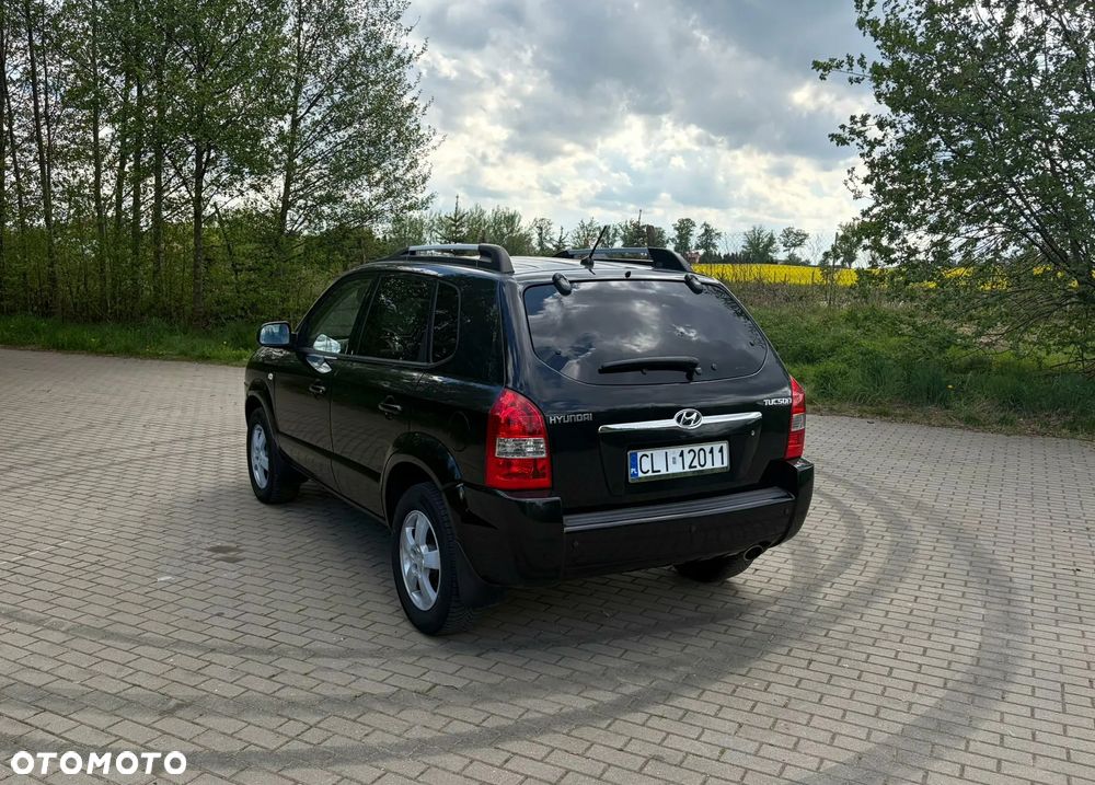 Hyundai Tucson 2.0 2WD GLS - 10