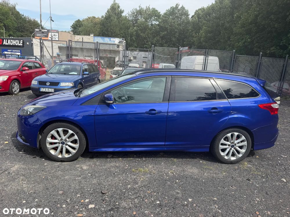 Ford Focus 2.0 EcoBoost ST mit Leder-Sport-Paket - 2