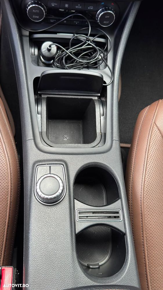 Mercedes-Benz GLA 220 CDI 4MATIC 7G-DCT - 14