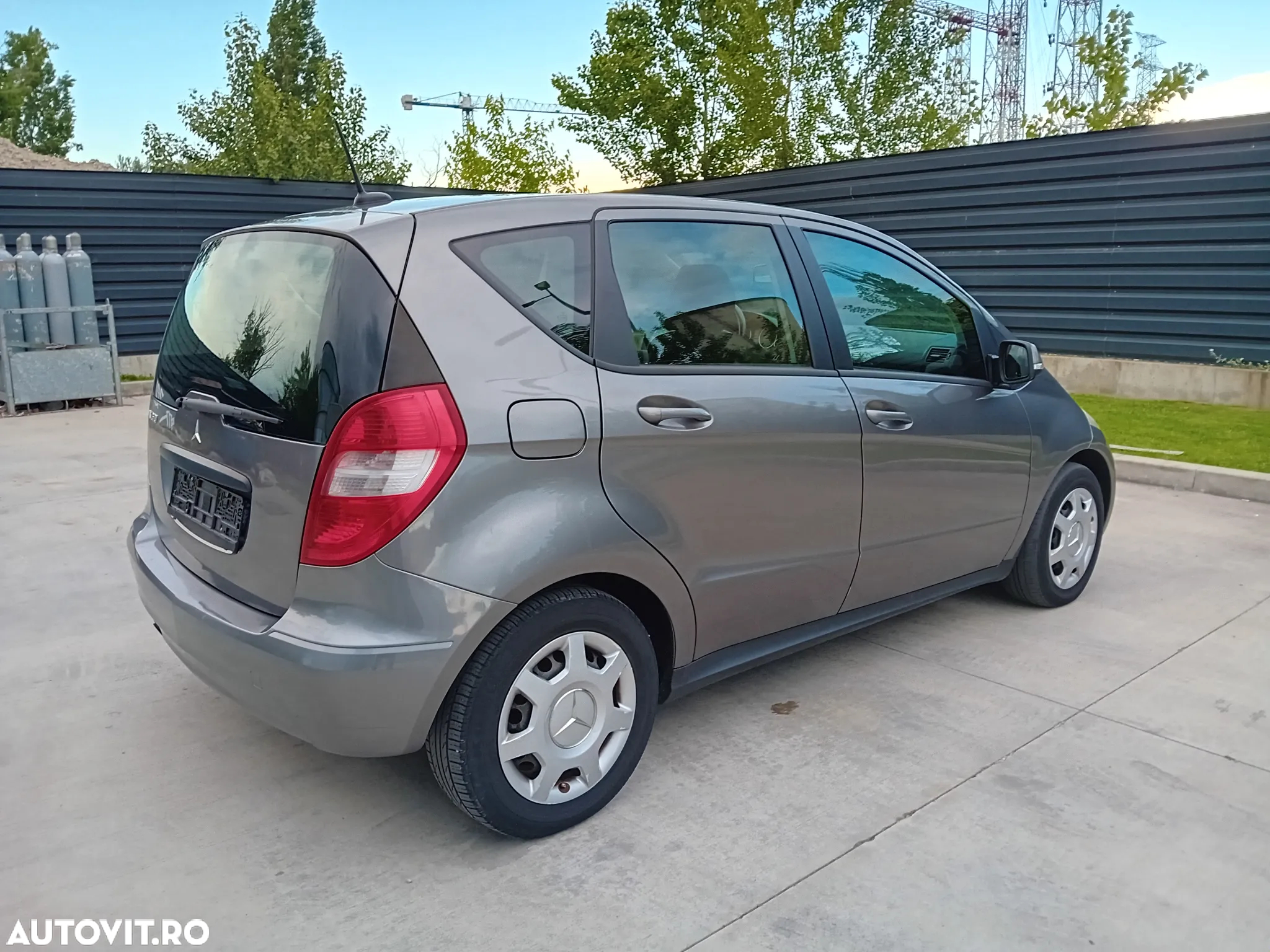 Mercedes-Benz A 160 BlueEFFICIENCY Elegance - 4