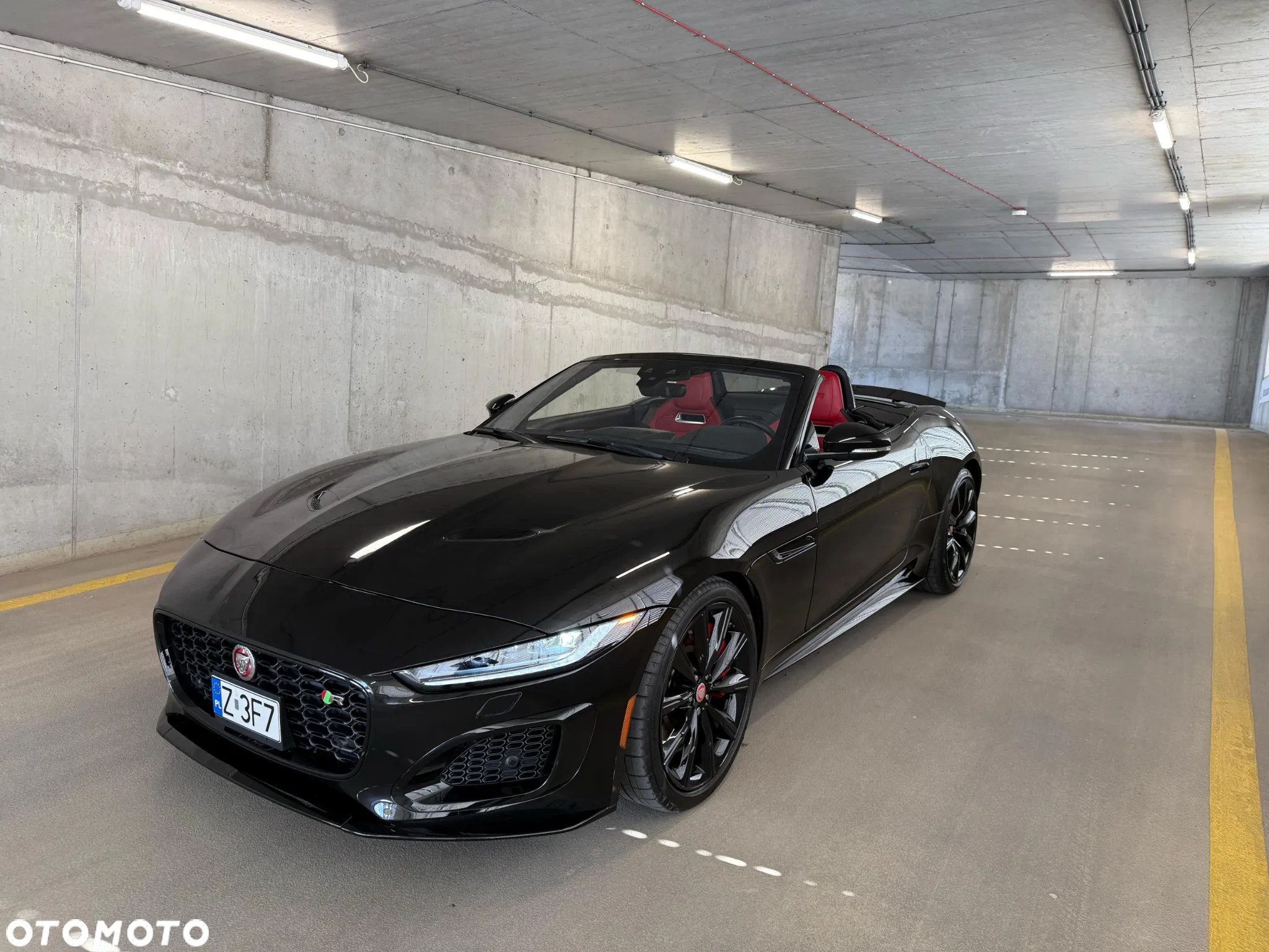 Jaguar F-Type Cabriolet P575 AWD R - 38