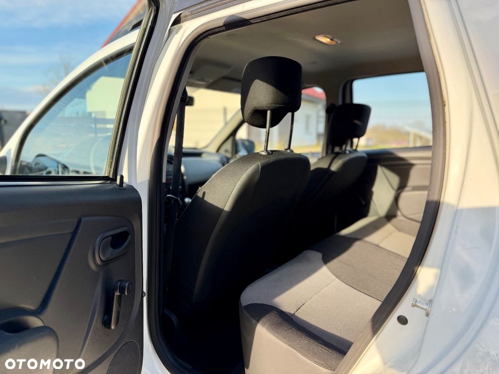 Dacia Duster 1.6 16V 105 4x2 Prestige - 6