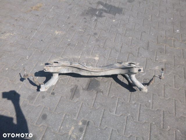 SANKI PRZÓD PRZEDNIE TOYOTA YARIS I 99-05 - 24