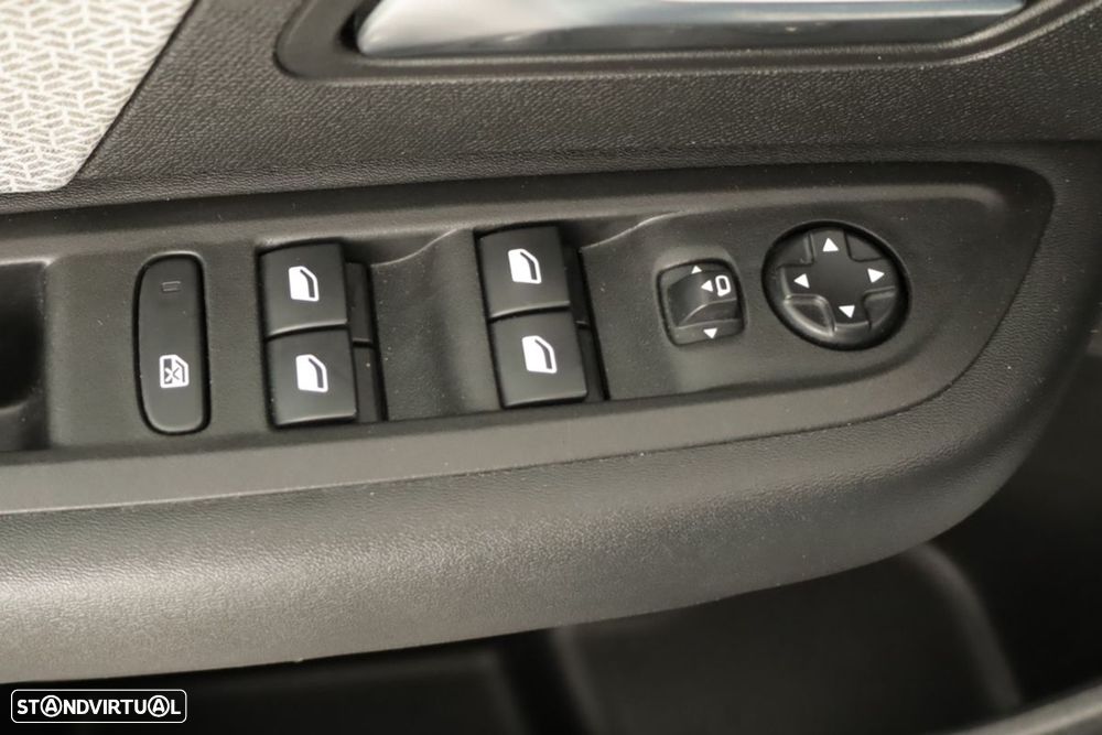 Citroën C4 1.2 PureTech Plus - 19