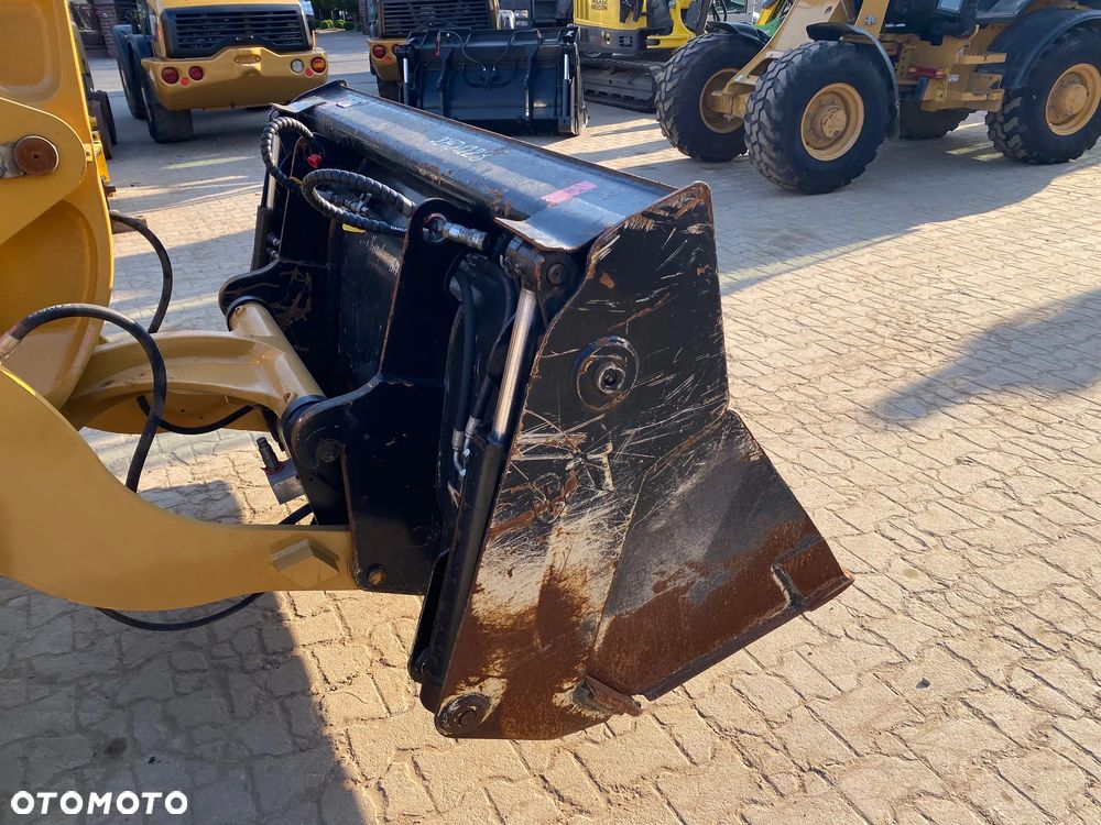 Caterpillar CAT 906H2, 2013 ROK, ŁYŻKA OTWIERANA + WIDŁY, z NIEMIEC, SUPER STAN, - 19