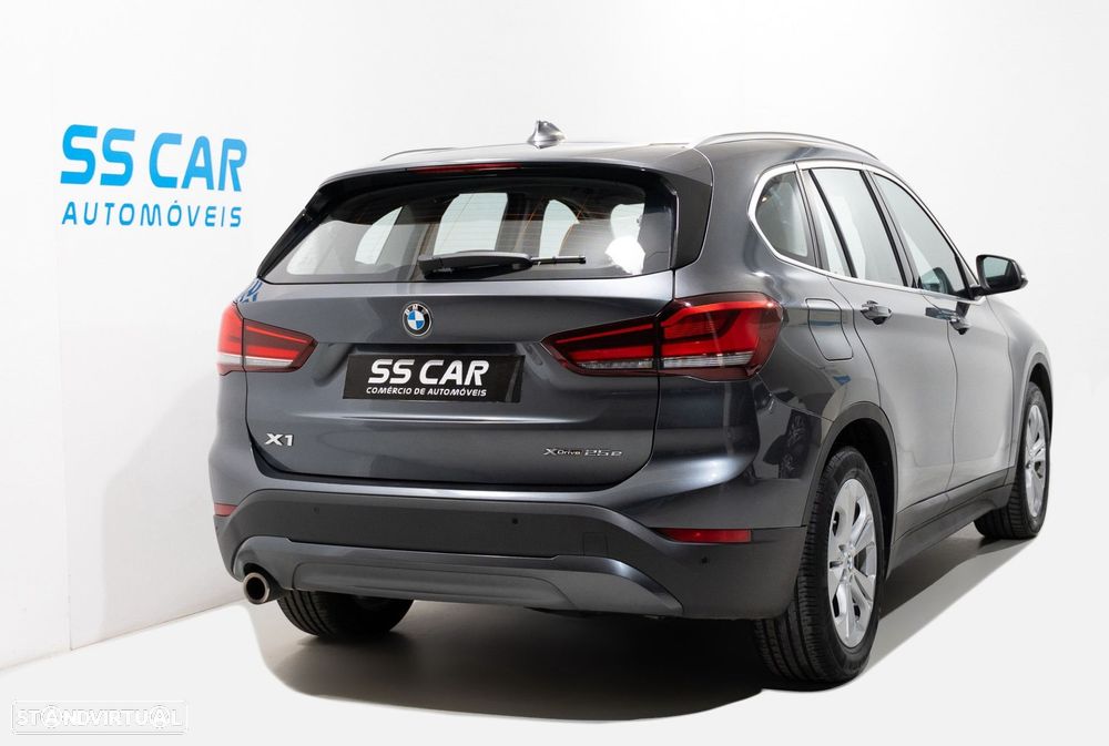 BMW X1 25 e xDrive Corporate Edition - 3