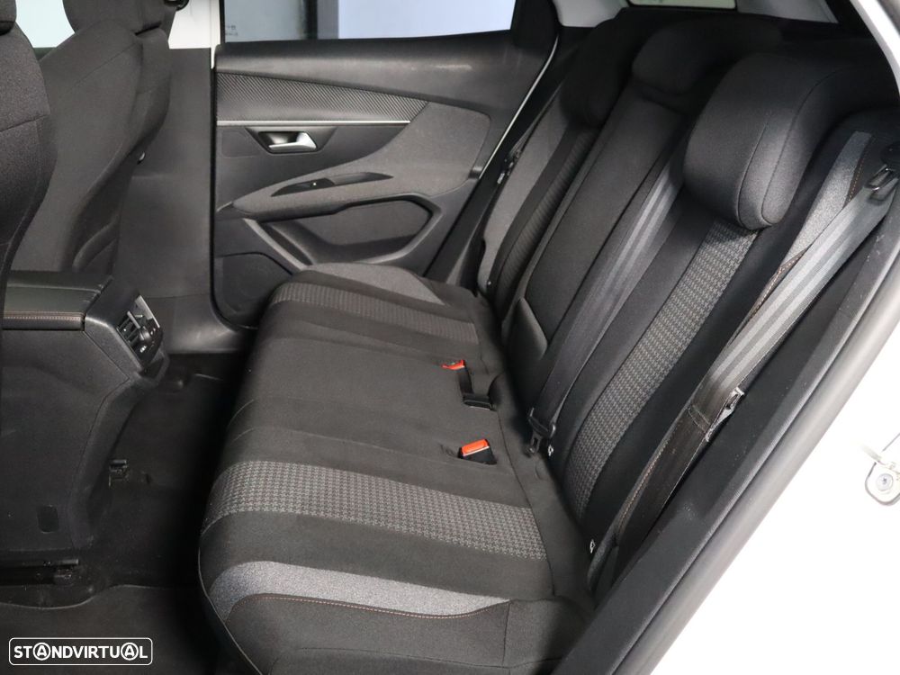 Peugeot 3008 1.2 PureTech Allure EAT8 - 9